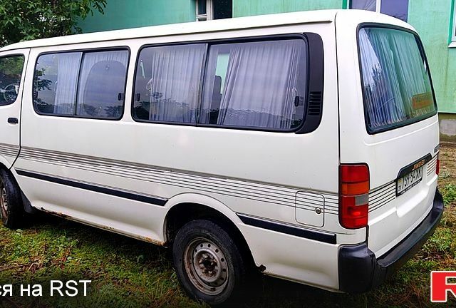 Белый Тойота Хиасе, объемом двигателя 2.2 л и пробегом 97 тыс. км за 5900 $, фото 3 на Automoto.ua