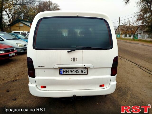 Белый Тойота Хиасе, объемом двигателя 2.5 л и пробегом 320 тыс. км за 4000 $, фото 4 на Automoto.ua