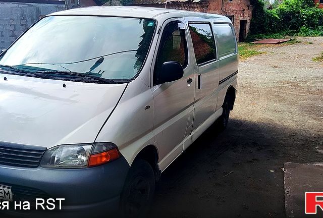 Белый Тойота Хиасе, объемом двигателя 2.5 л и пробегом 334 тыс. км за 6500 $, фото 4 на Automoto.ua