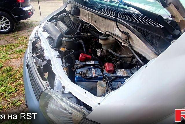 Тойота Хиасе 2005 в Днепре (Днепропетровске) на Automoto.ua Белый Тойота Хиасе, объемом двигателя 2.5 л и пробегом 334 тыс. км за 6500 $, фото 7 на Automoto.ua