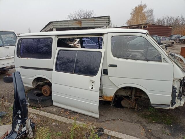 Бежевый Тойота Хиасе, объемом двигателя 2 л и пробегом 5 тыс. км за 369 $, фото 2 на Automoto.ua