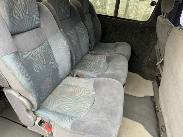 Чорний Тойота Хіасє, об'ємом двигуна 2.5 л та пробігом 440 тис. км за 5900 $, фото 13 на Automoto.ua