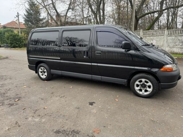 Чорний Тойота Хіасє, об'ємом двигуна 2.5 л та пробігом 440 тис. км за 5900 $, фото 3 на Automoto.ua