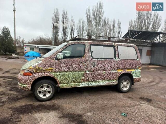 Коричневий Тойота Хіасє, об'ємом двигуна 2.45 л та пробігом 340 тис. км за 5500 $, фото 4 на Automoto.ua