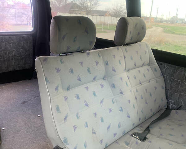 Красный Тойота Хиасе, объемом двигателя 2.4 л и пробегом 450 тыс. км за 4500 $, фото 11 на Automoto.ua