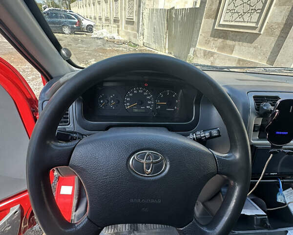 Червоний Тойота Хіасє, об'ємом двигуна 2.5 л та пробігом 190 тис. км за 8900 $, фото 14 на Automoto.ua