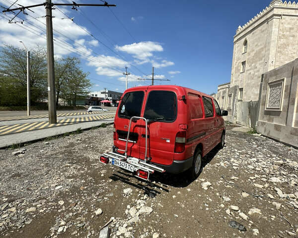 Червоний Тойота Хіасє, об'ємом двигуна 2.5 л та пробігом 190 тис. км за 8900 $, фото 5 на Automoto.ua