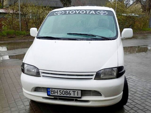 Тойота Хиасе, объемом двигателя 2.5 л и пробегом 318 тыс. км за 5300 $, фото 1 на Automoto.ua