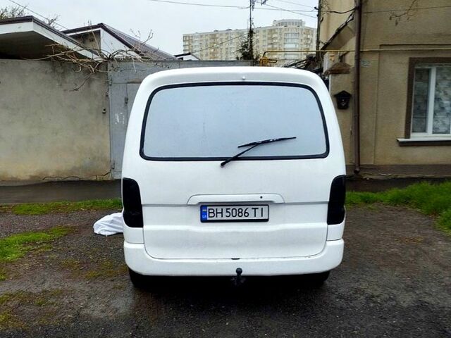 Тойота Хиасе, объемом двигателя 2.5 л и пробегом 318 тыс. км за 5300 $, фото 3 на Automoto.ua