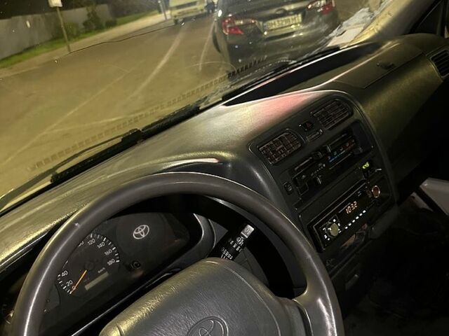 Тойота Хиасе, объемом двигателя 2.5 л и пробегом 400 тыс. км за 3450 $, фото 12 на Automoto.ua