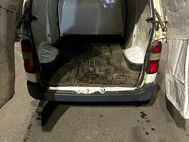 Тойота Хиасе, объемом двигателя 2.5 л и пробегом 400 тыс. км за 3450 $, фото 8 на Automoto.ua