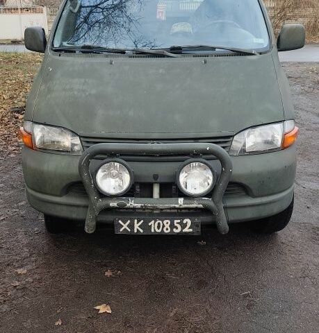 Тойота Хиасе, объемом двигателя 2.5 л и пробегом 378 тыс. км за 4850 $, фото 1 на Automoto.ua