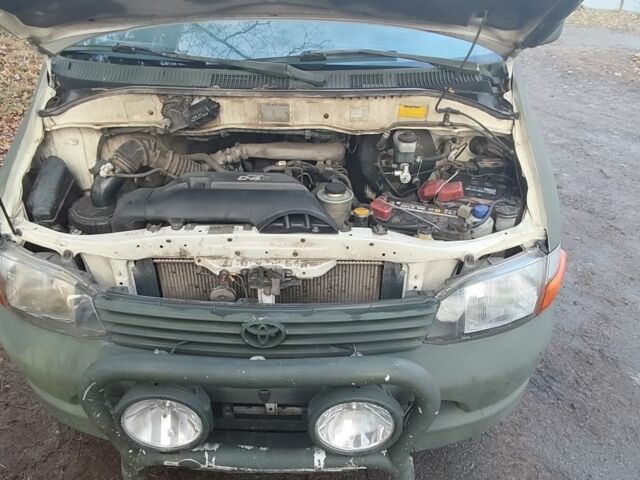 Тойота Хиасе, объемом двигателя 2.5 л и пробегом 378 тыс. км за 4850 $, фото 7 на Automoto.ua