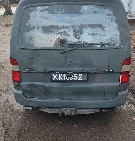 Тойота Хиасе, объемом двигателя 2.5 л и пробегом 378 тыс. км за 4850 $, фото 4 на Automoto.ua