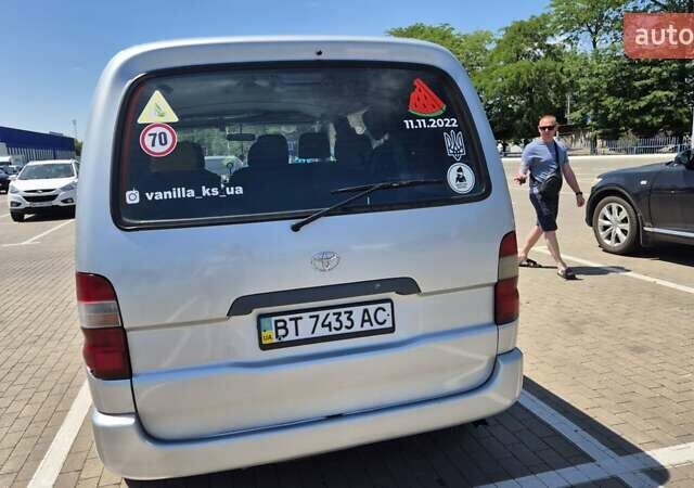 Тойота Хиасе, объемом двигателя 2.4 л и пробегом 283 тыс. км за 8000 $, фото 2 на Automoto.ua