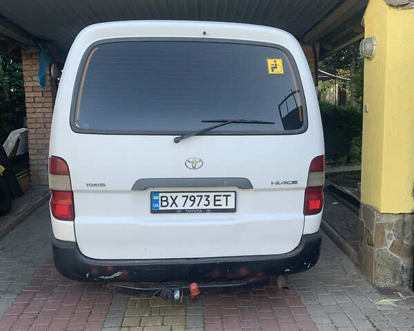 Тойота Хиасе, объемом двигателя 2.4 л и пробегом 190 тыс. км за 5800 $, фото 1 на Automoto.ua