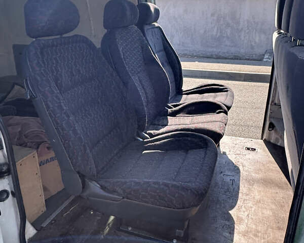 Тойота Хіасє, об'ємом двигуна 2.49 л та пробігом 448 тис. км за 6900 $, фото 7 на Automoto.ua