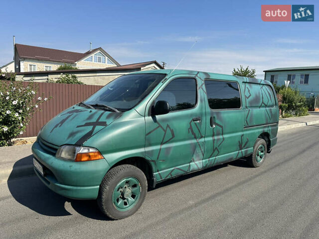 Тойота Хіасє, об'ємом двигуна 2.49 л та пробігом 448 тис. км за 6900 $, фото 1 на Automoto.ua