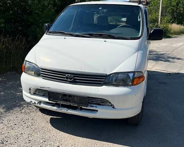 Тойота Хиасе, объемом двигателя 2.5 л и пробегом 230 тыс. км за 4850 $, фото 1 на Automoto.ua