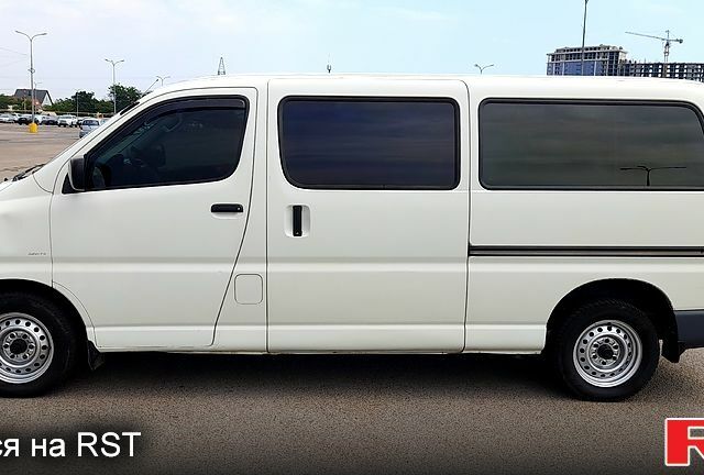 Тойота Хіасє, об'ємом двигуна 2.5 л та пробігом 210 тис. км за 8200 $, фото 3 на Automoto.ua