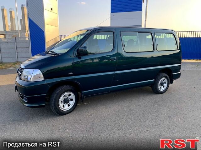 Тойота Хиасе, объемом двигателя 2.5 л и пробегом 207 тыс. км за 15900 $, фото 1 на Automoto.ua