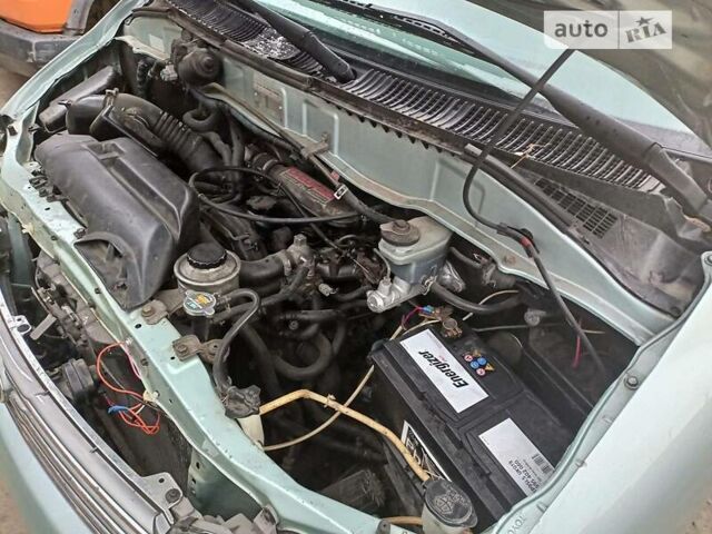 Сірий Тойота Хайс пас., об'ємом двигуна 2.5 л та пробігом 300 тис. км за 7200 $, фото 9 на Automoto.ua