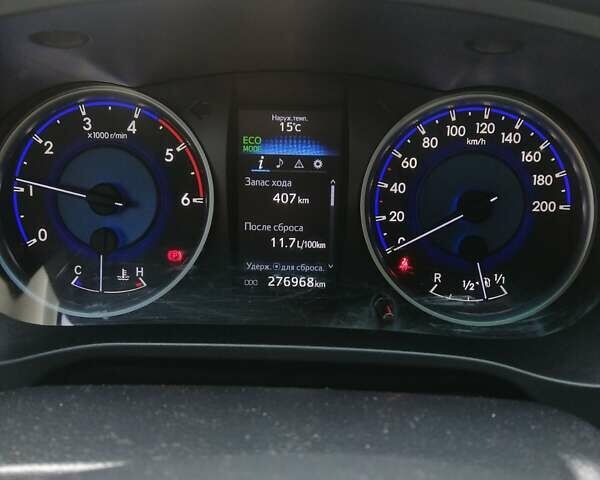 Серый Тойота Хиасе, объемом двигателя 2.39 л и пробегом 277 тыс. км за 18600 $, фото 1 на Automoto.ua