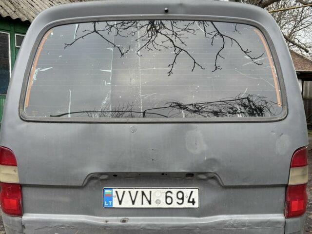 Сірий Тойота Хіасє, об'ємом двигуна 2.5 л та пробігом 250 тис. км за 3000 $, фото 4 на Automoto.ua