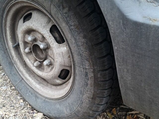 Серый Тойота Хиасе, объемом двигателя 1.8 л и пробегом 300 тыс. км за 713 $, фото 5 на Automoto.ua