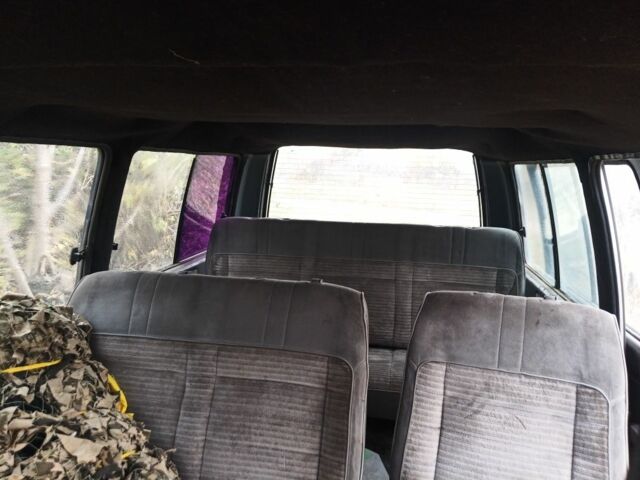 Серый Тойота Хиасе, объемом двигателя 1.8 л и пробегом 300 тыс. км за 713 $, фото 4 на Automoto.ua