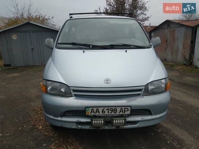Серый Тойота Хиасе, объемом двигателя 2.4 л и пробегом 395 тыс. км за 3500 $, фото 10 на Automoto.ua