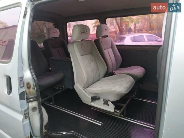 Серый Тойота Хиасе, объемом двигателя 2.4 л и пробегом 395 тыс. км за 3500 $, фото 30 на Automoto.ua
