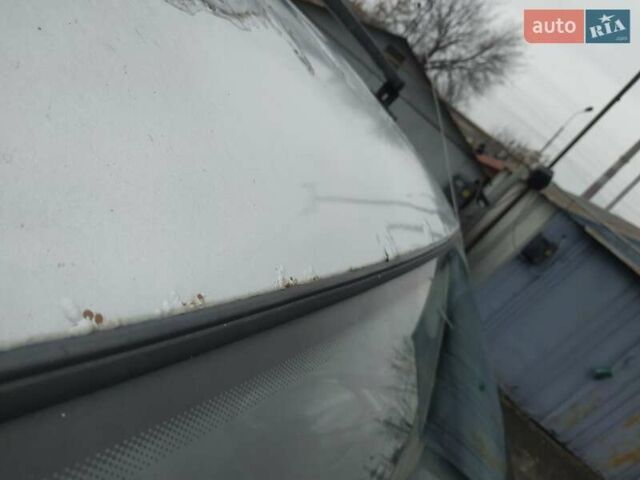 Серый Тойота Хиасе, объемом двигателя 2.4 л и пробегом 395 тыс. км за 3500 $, фото 1 на Automoto.ua