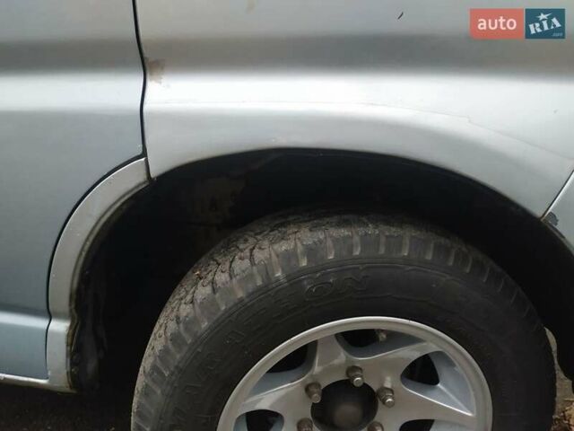 Серый Тойота Хиасе, объемом двигателя 2.4 л и пробегом 395 тыс. км за 3500 $, фото 11 на Automoto.ua