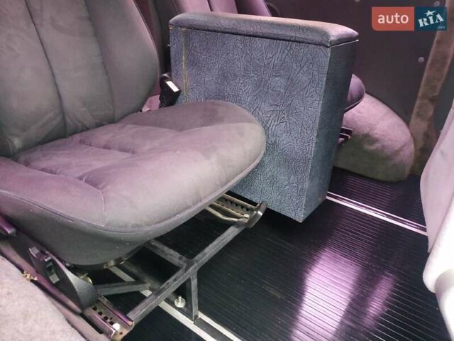 Серый Тойота Хиасе, объемом двигателя 2.4 л и пробегом 395 тыс. км за 3500 $, фото 29 на Automoto.ua