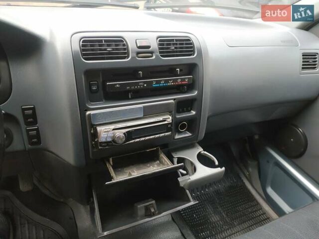 Серый Тойота Хиасе, объемом двигателя 2.4 л и пробегом 395 тыс. км за 3500 $, фото 27 на Automoto.ua