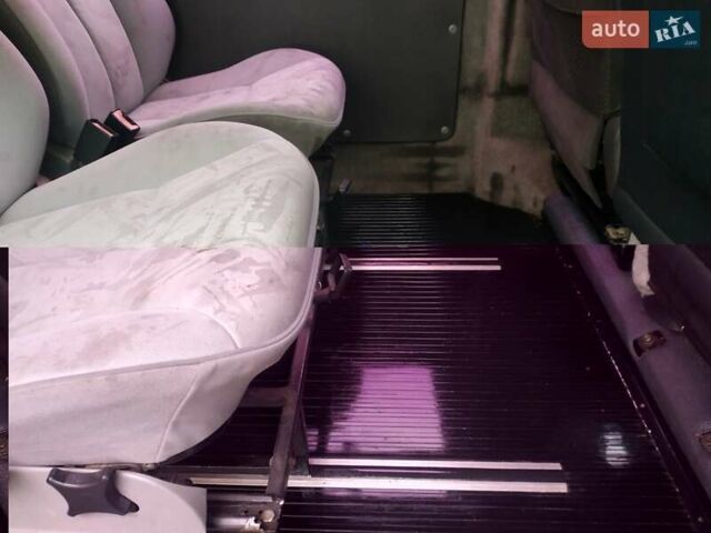 Серый Тойота Хиасе, объемом двигателя 2.4 л и пробегом 395 тыс. км за 3500 $, фото 25 на Automoto.ua