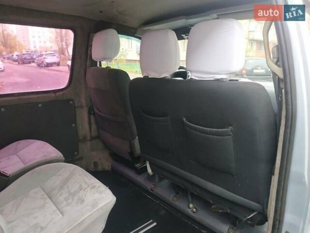 Серый Тойота Хиасе, объемом двигателя 2.4 л и пробегом 395 тыс. км за 3500 $, фото 28 на Automoto.ua