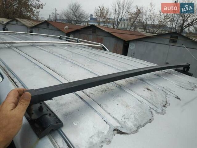 Серый Тойота Хиасе, объемом двигателя 2.4 л и пробегом 395 тыс. км за 3500 $, фото 9 на Automoto.ua