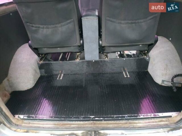 Серый Тойота Хиасе, объемом двигателя 2.4 л и пробегом 395 тыс. км за 3500 $, фото 35 на Automoto.ua