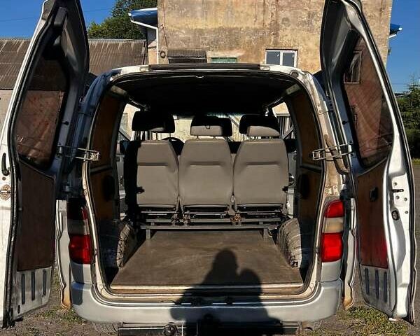 Серый Тойота Хиасе, объемом двигателя 2.49 л и пробегом 303 тыс. км за 10000 $, фото 10 на Automoto.ua