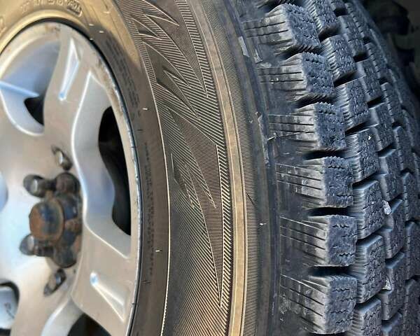 Серый Тойота Хиасе, объемом двигателя 2.49 л и пробегом 303 тыс. км за 10000 $, фото 12 на Automoto.ua