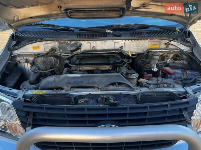 Серый Тойота Хиасе, объемом двигателя 2.49 л и пробегом 303 тыс. км за 10000 $, фото 13 на Automoto.ua