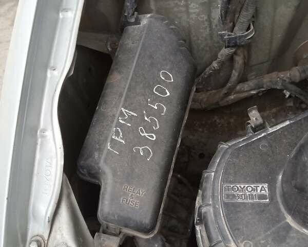 Сірий Тойота Хіасє, об'ємом двигуна 2.49 л та пробігом 433 тис. км за 6100 $, фото 2 на Automoto.ua