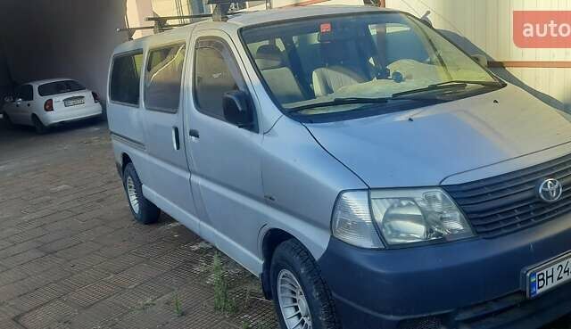 Серый Тойота Хиасе, объемом двигателя 2.49 л и пробегом 278 тыс. км за 10500 $, фото 5 на Automoto.ua