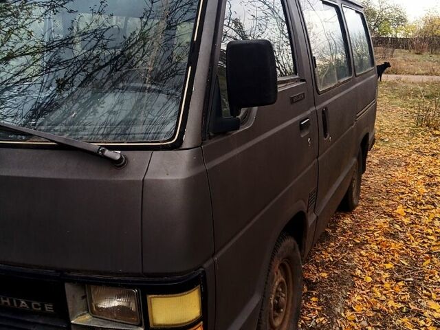 Тойота Хиасе 1984 в Днепре (Днепропетровске) на Automoto.ua Серый Тойота Хиасе, объемом двигателя 1.8 л и пробегом 300 тыс. км за 1250 $, фото 1 на Automoto.ua