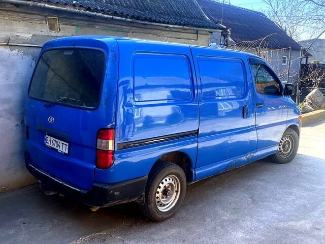 Синий Тойота Хиасе, объемом двигателя 2.4 л и пробегом 400 тыс. км за 3500 $, фото 2 на Automoto.ua