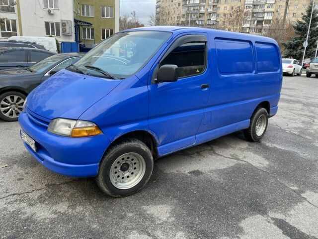 Синий Тойота Хиасе, объемом двигателя 0 л и пробегом 407 тыс. км за 4500 $, фото 1 на Automoto.ua