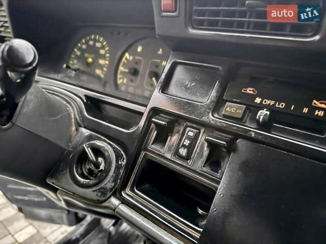 Синий Тойота Хиасе, объемом двигателя 0 л и пробегом 290 тыс. км за 3400 $, фото 34 на Automoto.ua