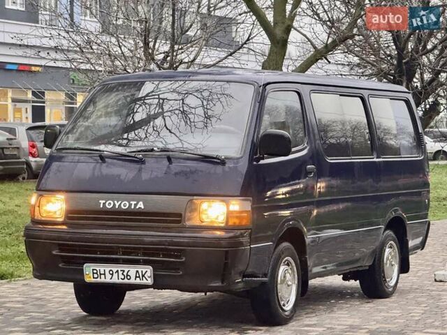 Синий Тойота Хиасе, объемом двигателя 0 л и пробегом 290 тыс. км за 3400 $, фото 1 на Automoto.ua